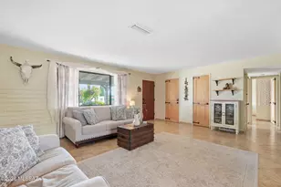 942 S Abrego Dr, Green Valley, AZ 85614 - Photo 4