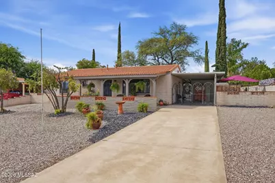 942 S Abrego Drive, Green Valley, AZ 85614 - Photo 1