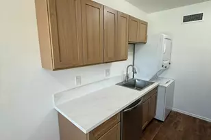 1518 E Hedrick Dr, Tucson, AZ 85719 - Photo 10