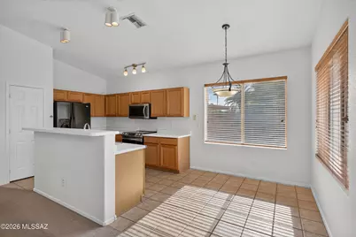 9061 N Running Bear Place, Tucson, AZ 85743 - Photo 10