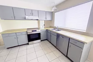 9042 East 5th Street, Tucson, AZ 85710 - Photo 2