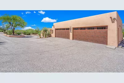 10041 E Rayann Place, Tucson, AZ 85749 - Photo 32