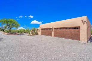 10041 E Rayann Pl, Tucson, AZ 85749 - Photo 32