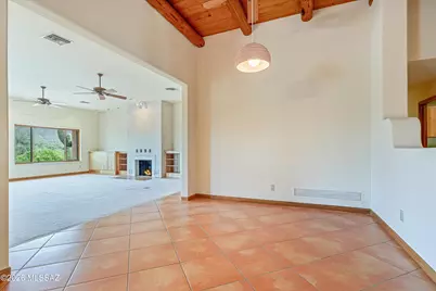 10041 E Rayann Place, Tucson, AZ 85749 - Photo 12