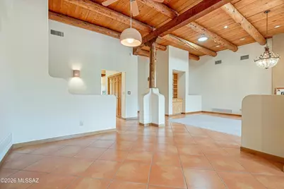 10041 E Rayann Place, Tucson, AZ 85749 - Photo 14