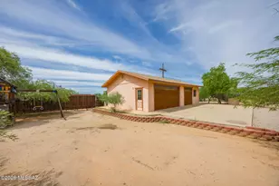 6395 N Sanders Rd, Tucson, AZ 85743 - Photo 2