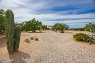 6395 N Sanders Rd, Tucson, AZ 85743 - Photo 40