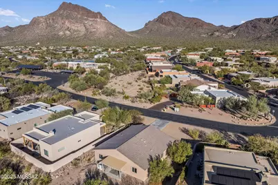 5631 W Lone Star Drive, Tucson, AZ 85713 - Photo 2