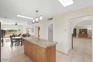 1806 S Calle Montanosa, Green Valley, AZ 85622 - Photo 6