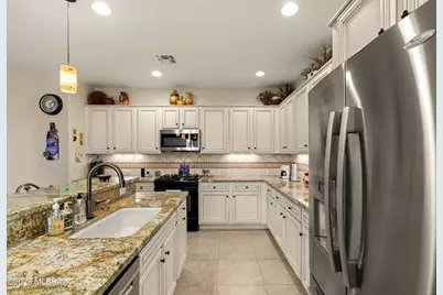 60571 E Arroyo Vista Drive, Oracle, AZ 85623 - Photo 14