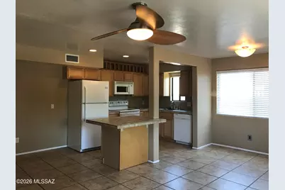 6672 E Calle La Paz #D, Tucson, AZ 85715 - Photo 6