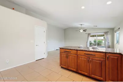 7048 W Kamelik Place, Tucson, AZ 85743 - Photo 12