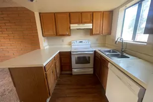 122 E Pastime Rd, Tucson, AZ 85705 - Photo 2