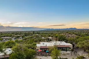764 E Camino Diestro, Oro Valley, AZ 85704 - Photo 40