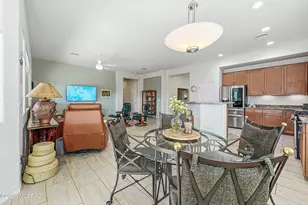 823 W Calle Artistica, Green Valley, AZ 85614 - Photo 20