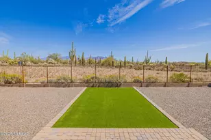 10808 N Iron Peak Dr, Tucson, AZ 85742 - Photo 4