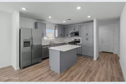 10443 W Guildford Lane, Marana, AZ 85653 - Photo 12