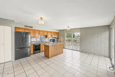 8251 E Escalante Road, Tucson, AZ 85730 - Photo 8