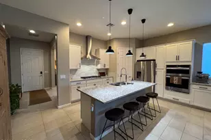 710 E Kalalau Dr, Oro Valley, AZ 85755 - Photo 4