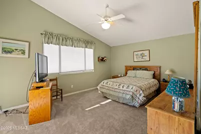 11167 N Desert Flower Drive, Tucson, AZ 85737 - Photo 16