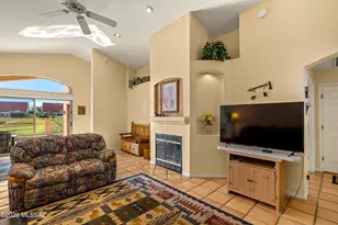11167 N Desert Flower Dr, Tucson, AZ 85737 - Photo 10