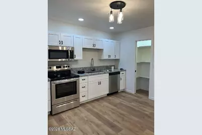 1152 E Winnie Place #2, Tucson, AZ 85719 - Photo 4