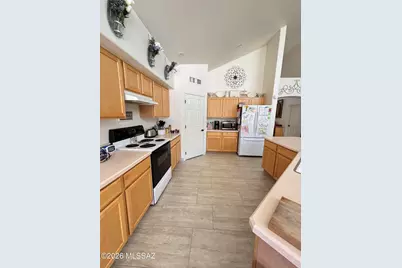9740 E McAndrew Court, Tucson, AZ 85748 - Photo 6