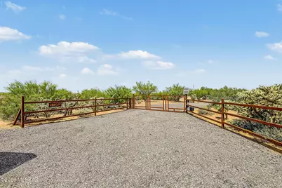 47062 E Chuck Wagon Ranch Road, Tucson, AZ 85739 - Photo 6