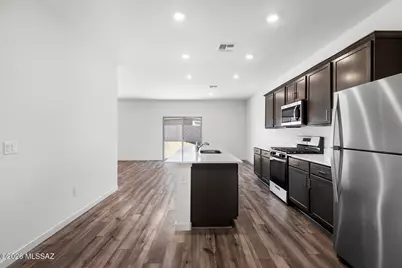 22037 E Beacon Point Drive, Red Rock, AZ 85145 - Photo 6