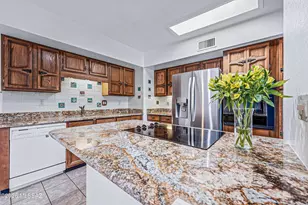 1051 W Camino Velasquez, Green Valley, AZ 85622 - Photo 20