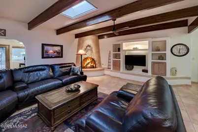 361 E Placita Idilio, Green Valley, AZ 85614 - Photo 6
