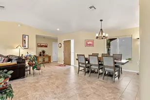 903 W Belltower Dr, Green Valley, AZ 85614 - Photo 8