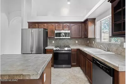 376 E Camino Del Abeto, Sahuarita, AZ 85629 - Photo 10