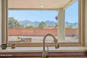 1560 E Chisholm Ln, Oro Valley, AZ 85755 - Photo 14