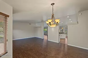 10131 E Hummingbird Meadow Way, Tucson, AZ 85747 - Photo 12