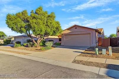 10131 E Hummingbird Meadow Way, Tucson, AZ 85747 - Photo 6