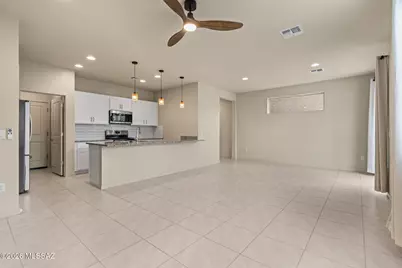 8833 N Sherry Cervi Way, Tucson, AZ 85743 - Photo 12