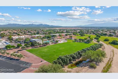 8833 N Sherry Cervi Way, Tucson, AZ 85743 - Photo 38