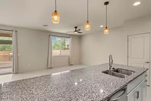 8833 N Sherry Cervi Wy, Tucson, AZ 85743 - Photo 16