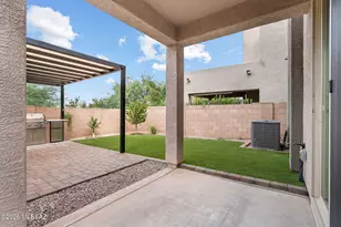 8833 N Sherry Cervi Wy, Tucson, AZ 85743 - Photo 32