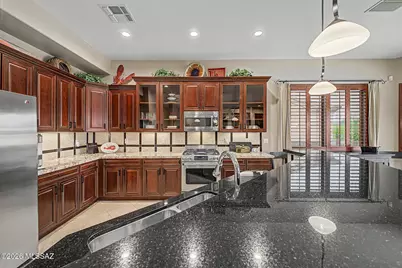 887 W Calle Artistica, Green Valley, AZ 85614 - Photo 16
