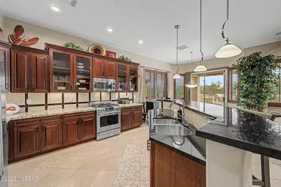 887 W Calle Artistica, Green Valley, AZ 85614 - Photo 4
