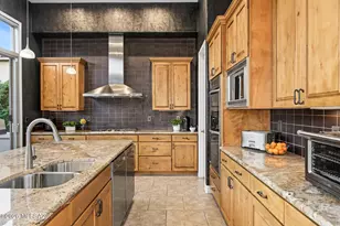 5747 W Silent Wash Pl, Marana, AZ 85658 - Photo 10