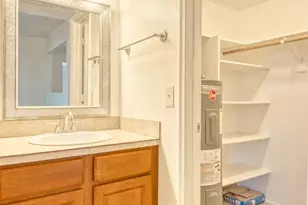 1810 E Blacklidge Dr, Tucson, AZ 85719 - Photo 12