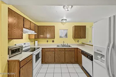 1665 W Calle Del Rey, Tucson, AZ 85713 - Photo 12