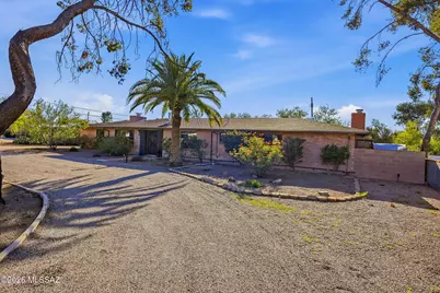 2621 N Swan Road, Tucson, AZ 85712 - Photo 2