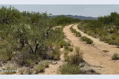 14823 S Carlsburg Avenue #198, Tucson, AZ 85736 - Photo 2