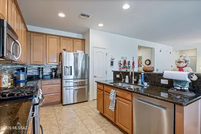8215 N Willow View Drive, Tucson, AZ 85741 - Photo 16