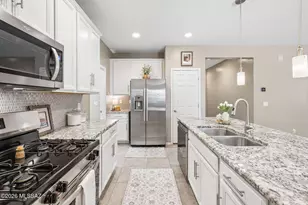 11595 W Boll Bloom Dr, Marana, AZ 85653 - Photo 8