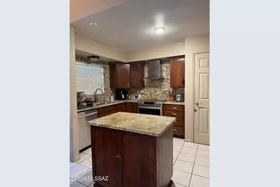 1750 W Mountain Oak Lane, Tucson, AZ 85746 - Photo 8